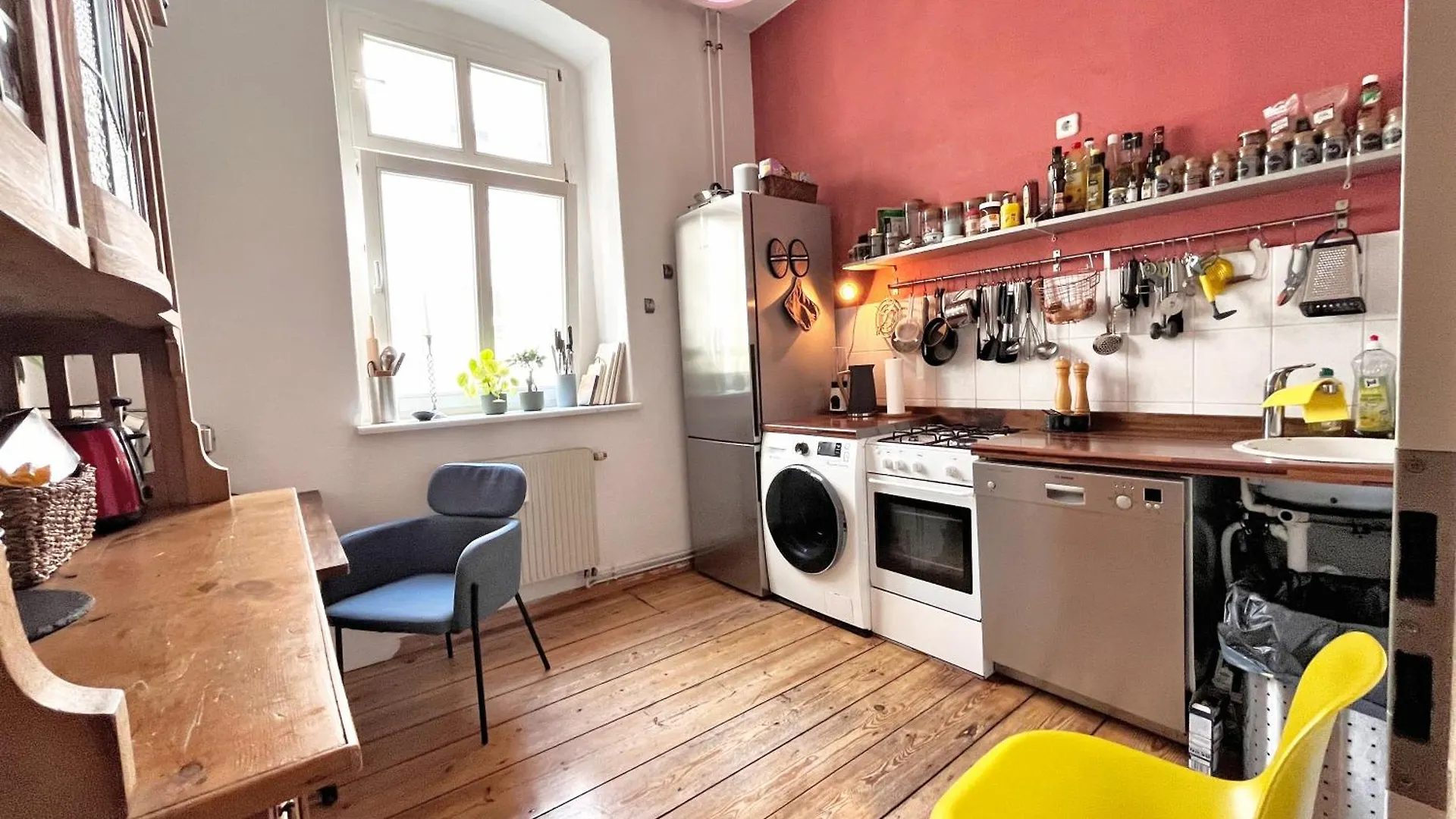 Nice & Charmy Apartment In Old Building برلين ألمانيا