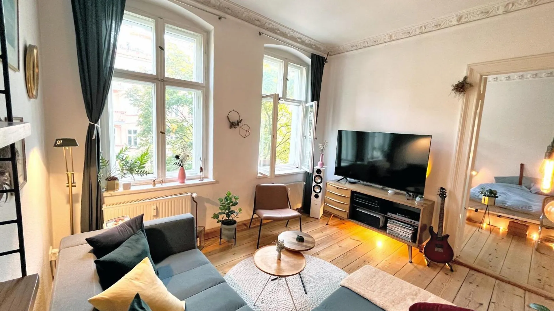 Nice & Charmy Apartment In Old Building برلين
