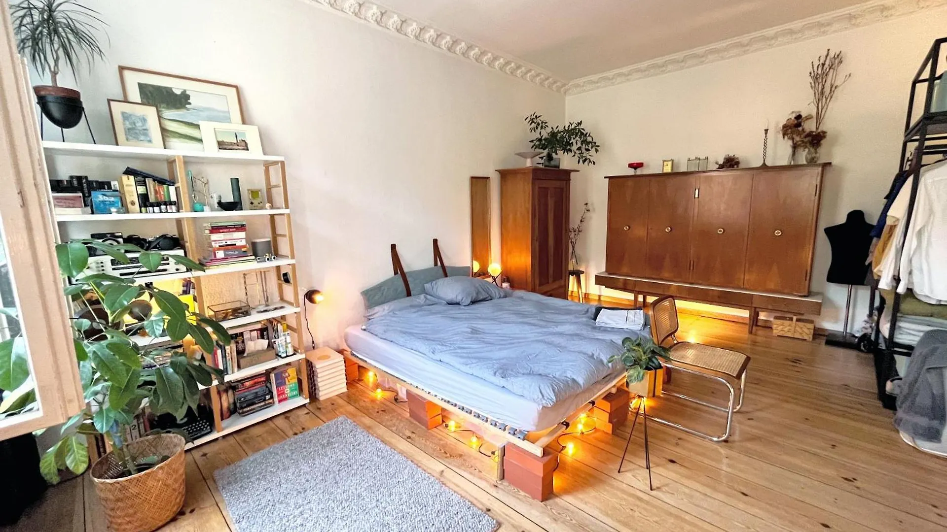 Nice & Charmy Apartment In Old Building برلين